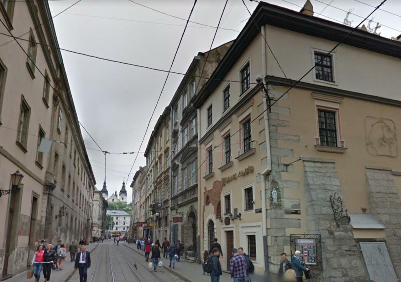 Уютная Квартира На Площади Рынок Lviv Bagian luar foto